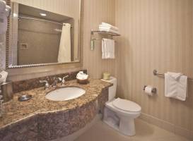 Bay Landing Hotel 