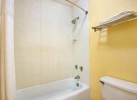 Ramada Montgomery 