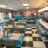 The Tidewater Inn 