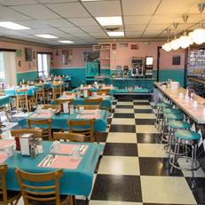 The Tidewater Inn 