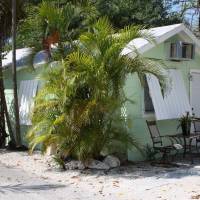 Tropical Cottages 