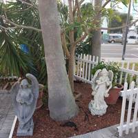 Sands Point Motel 