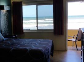 Driftwood Beach Motel