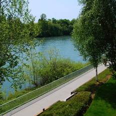 Valley River Inn
