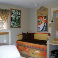Les Artistes Inn 