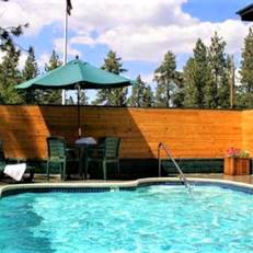 Snow Lake Lodge 
