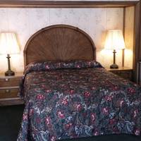 Lake Crest Inn 