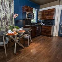 Riviera Suites 