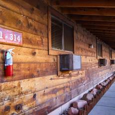 Red Stone Inn 