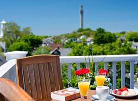 Benchmark Inn 