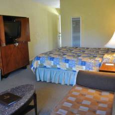 Creekside Inn 