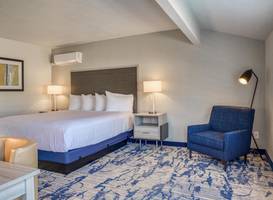 Creekside Inn 