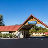 Riverbank Inn 