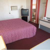Taffy Motel 