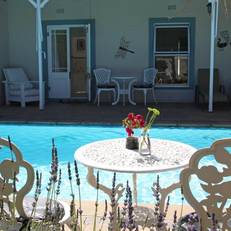 Paradiso Guesthouse & Self-catering Cottage