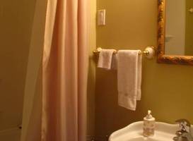 Les Diplomates B&B (Executive Guest House)