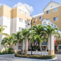 Comfort Suites Seven Mile Beach and Resort