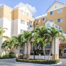 Comfort Suites Seven Mile Beach and Resort