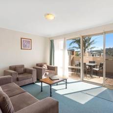Black Dolphin Resort Motel & Apartments