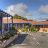 Blue Whale Motor Inn & Apartments