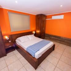 White Beach Apartments Palm Beach