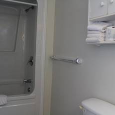 Royalty Maples Cottages and Motel