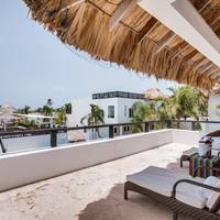 Las Terrazas Resort & Residences