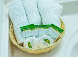 Las Rocas Resort and Dive Center