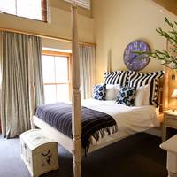 Auberge La Dauphine Guest House