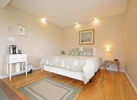 Gordon's Beach Farm Stay B&B