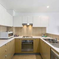 Quality Suites Pioneer Sands