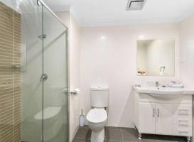 Quality Suites Pioneer Sands