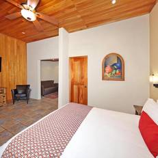 Los Establos Boutique Hotel