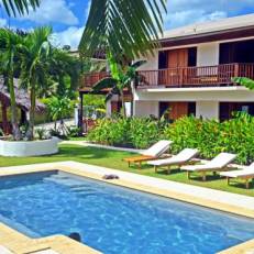 Tropicana Lagoon Apartments