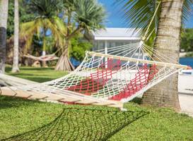 Tropicana Lagoon Apartments