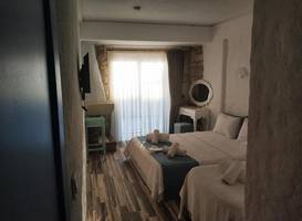 Alacati Asmali Konak Hotel