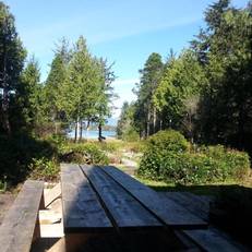 C&N Backpackers - Ucluelet