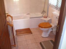 Oaktree Lodge Guest House