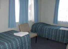 Hanging Rock Family Motel