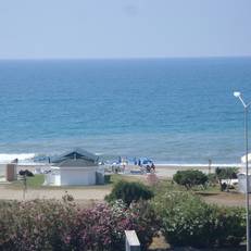 Happy Dreams Beach Hotel
