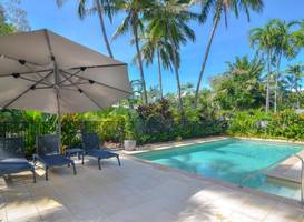 Tropical Reef Apartments