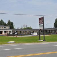 Colonial House Motor Inn