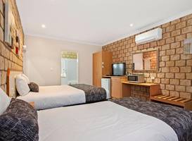 Great Divide Motor Inn