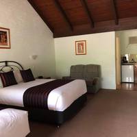 Olde Horsham Motor Inn