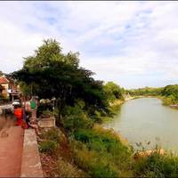 Saynamkhan River View