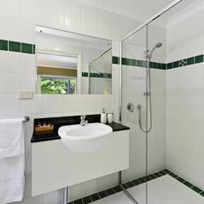 Azura Beach House B&B