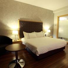 Symphony Suites Hotel