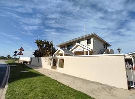 Palm Beach Guesthouse