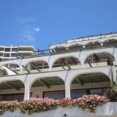 Apartment By The Sea