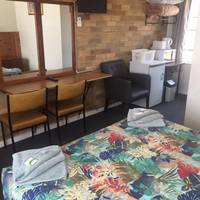 Governors Hill Motel